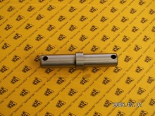 Sworzeń koła napinającego 231/60303 - Sworzeń koła napinającego minikoparka.